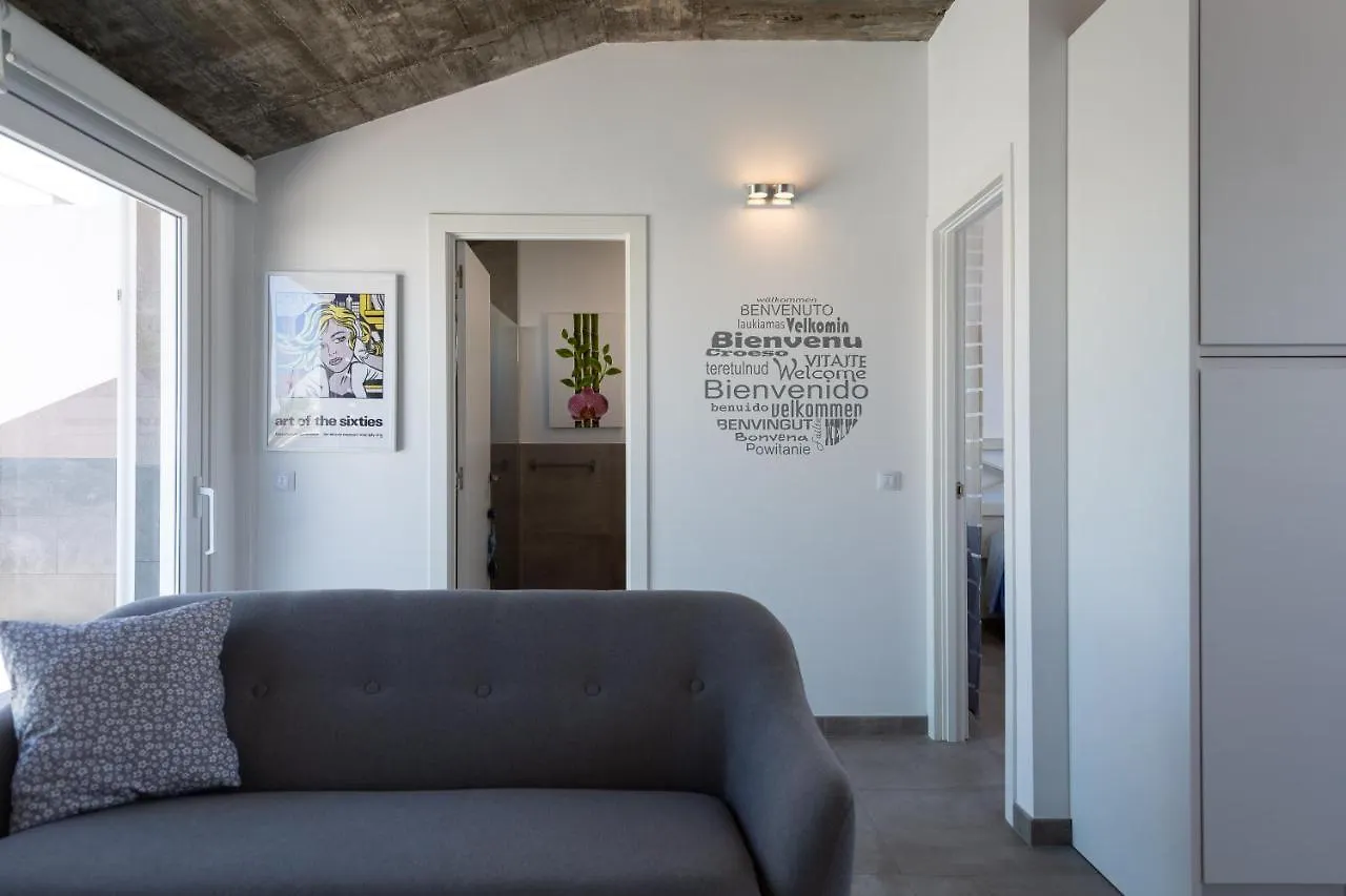 Durmiendo Sobre El Mar, Vivienda Los Riscos Telde Apartman