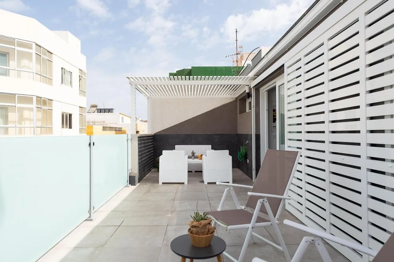 Durmiendo Sobre El Mar, Vivienda Los Riscos Telde