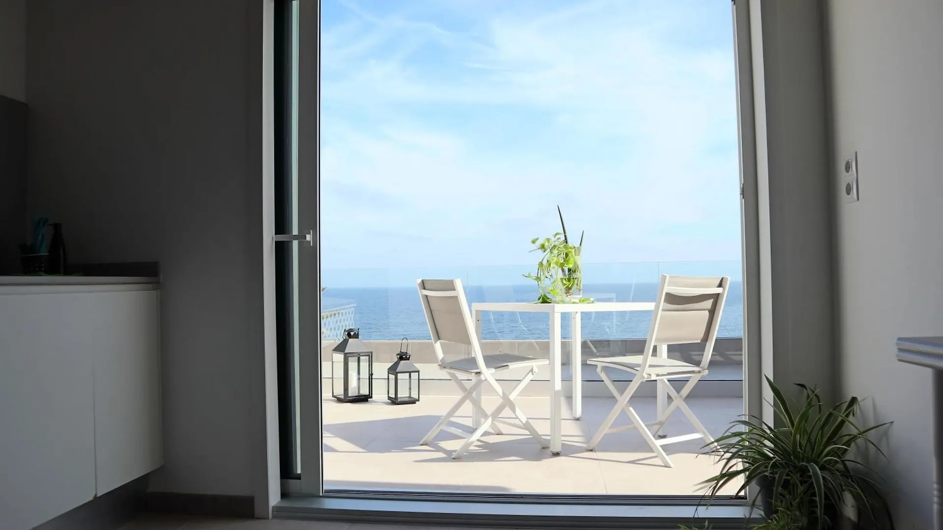 Durmiendo Sobre El Mar, Vivienda Los Riscos Telde Spanien